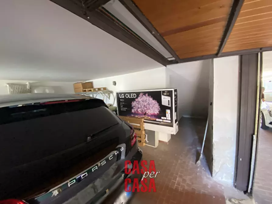 Immagine 3 di Garage in vendita  a Este