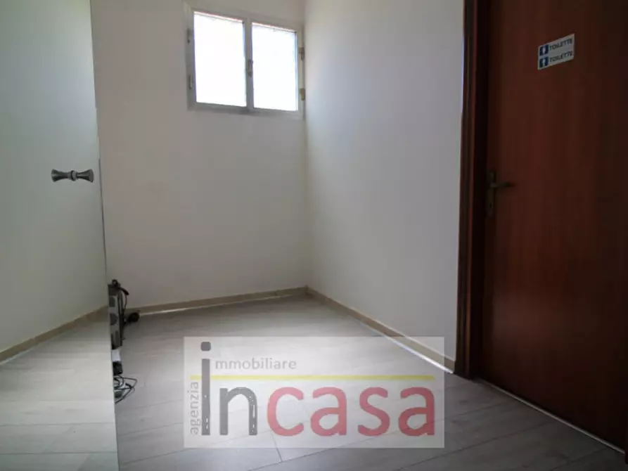 Immagine 10 di Negozio in affitto  in via Nazario Sauro a San Donà Di Piave