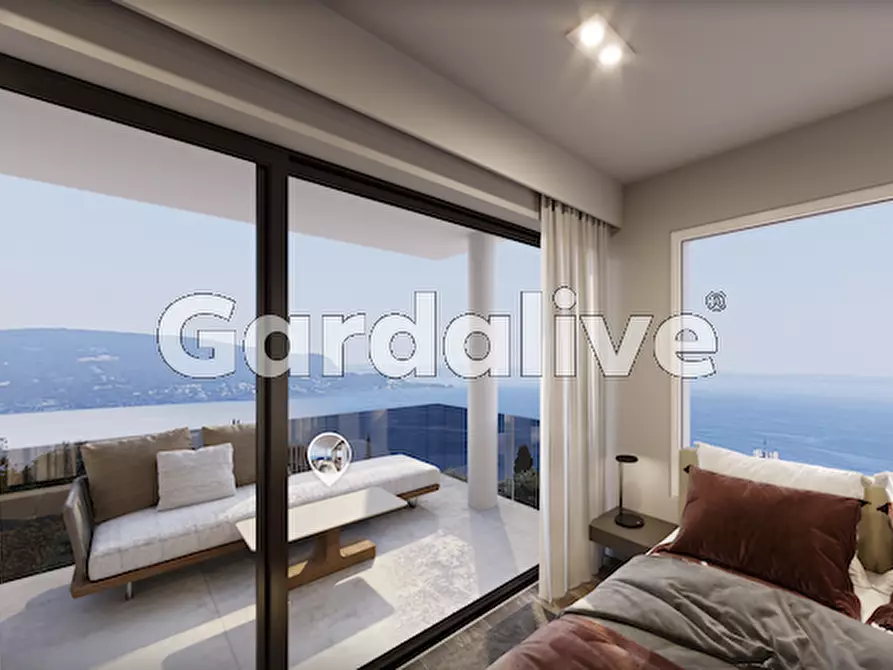 Immagine 3 di Villa in vendita  in Via Vigole a Toscolano-Maderno