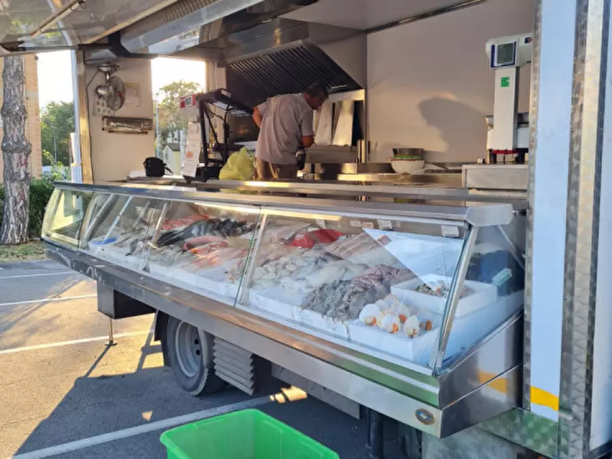 Immagine 3 di Negozio in vendita  a Chioggia