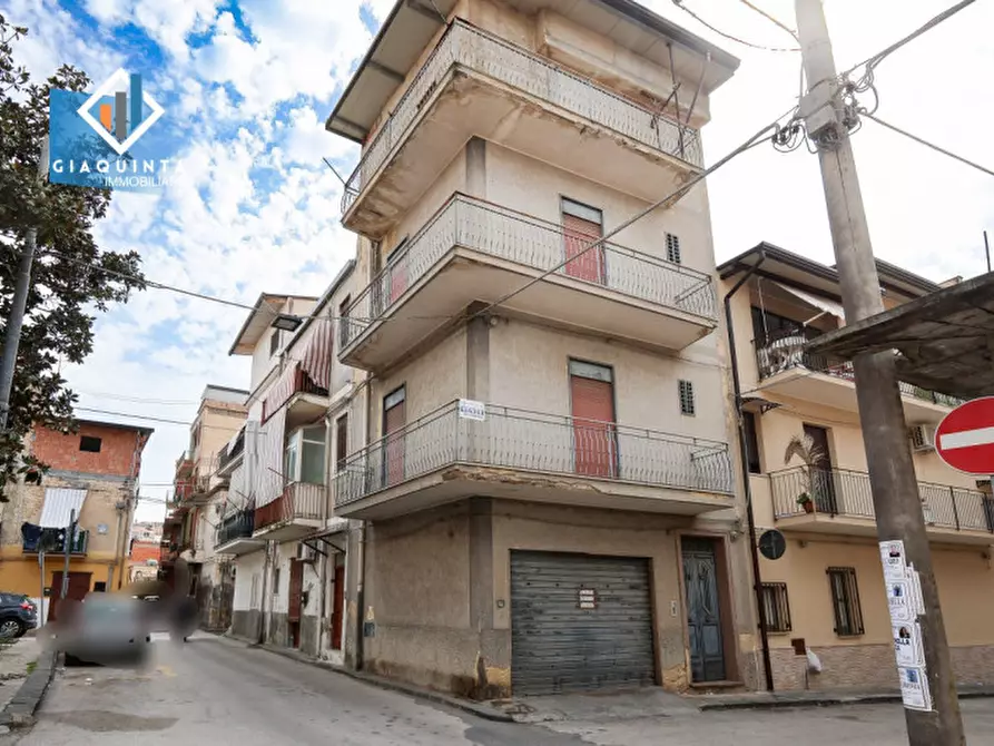 Immagine 1 di Casa indipendente in vendita  in via Reggio n.12 a Palagonia