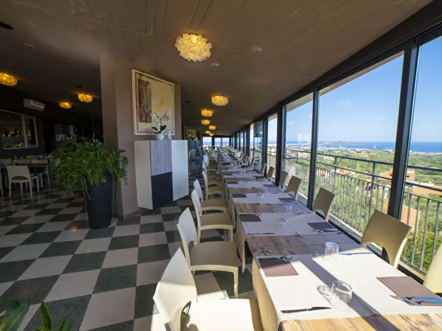 Immagine 10 di Hotel in vendita  in via fausto coppi a Pace Del Mela