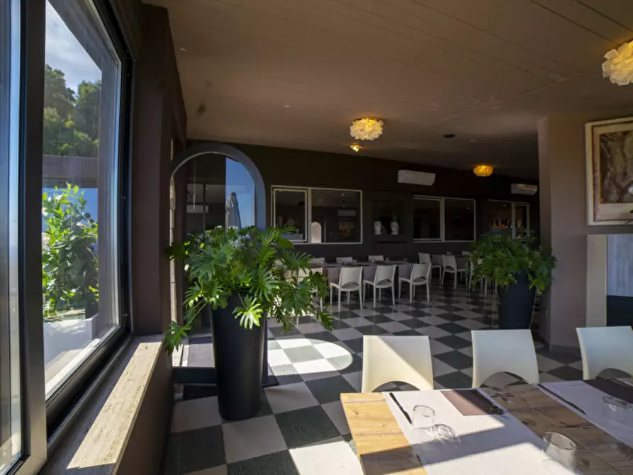 Immagine 12 di Hotel in vendita  in via fausto coppi a Pace Del Mela