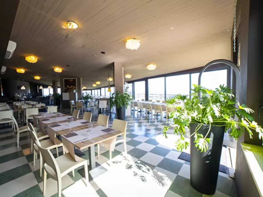 Immagine 17 di Hotel in vendita  in via fausto coppi a Pace Del Mela