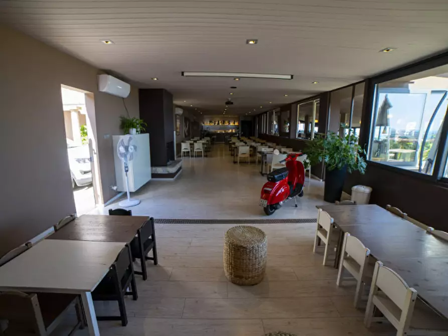 Immagine 31 di Hotel in vendita  in via fausto coppi a Pace Del Mela