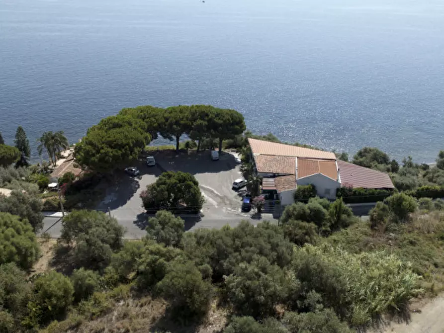 Immagine 5 di Attività commerciale in vendita  in VIA PANORAMICA a Milazzo