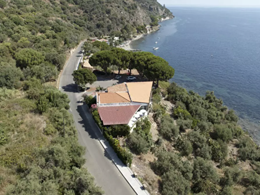 Immagine 6 di Attività commerciale in vendita  in VIA PANORAMICA a Milazzo