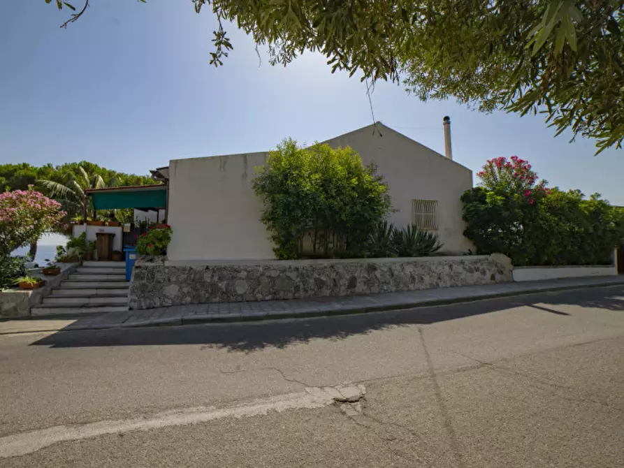 Immagine 8 di Attività commerciale in vendita  in VIA PANORAMICA a Milazzo