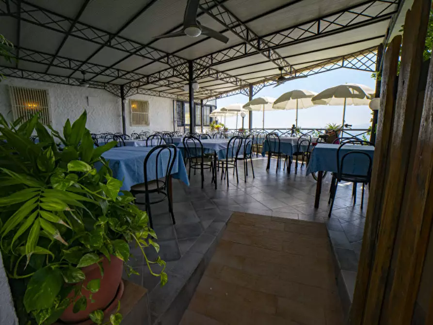 Immagine 10 di Attività commerciale in vendita  in VIA PANORAMICA a Milazzo