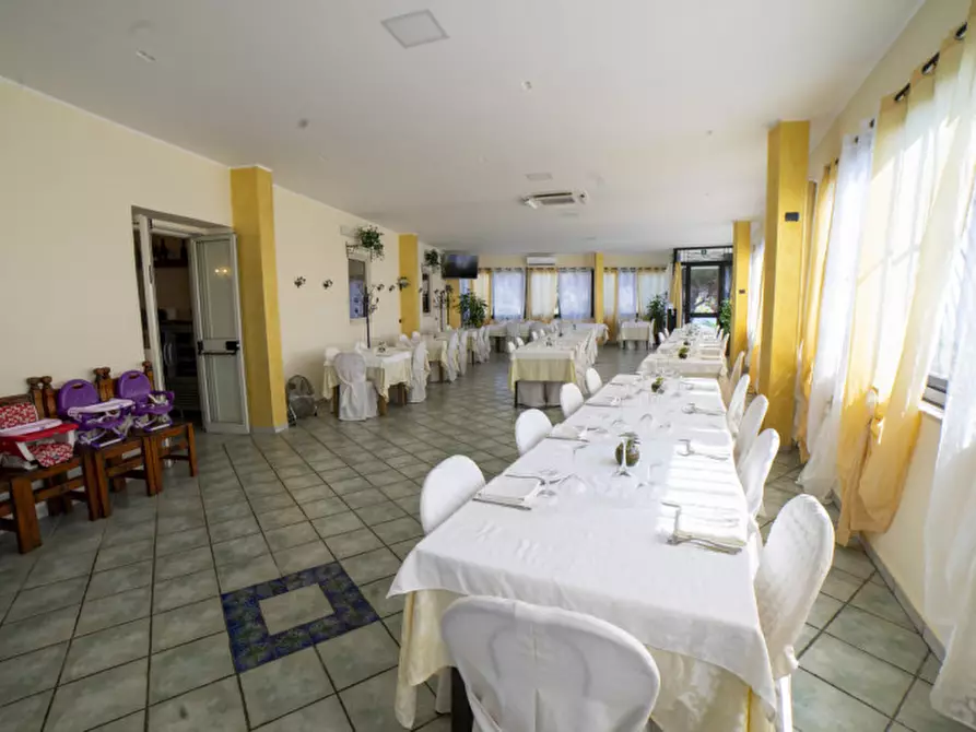 Immagine 21 di Attività commerciale in vendita  in VIA PANORAMICA a Milazzo