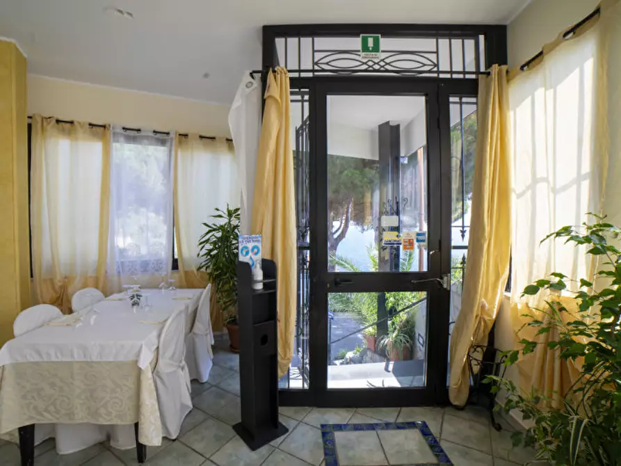 Immagine 27 di Attività commerciale in vendita  in VIA PANORAMICA a Milazzo