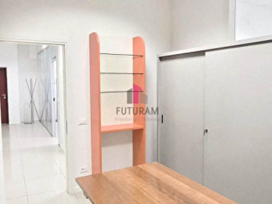 Immagine 2 di Ufficio in affitto  in via brescia a Torri Di Quartesolo