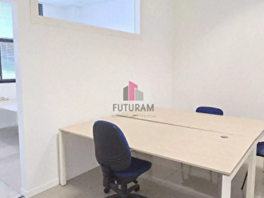 Immagine 13 di Ufficio in affitto  in via brescia a Torri Di Quartesolo