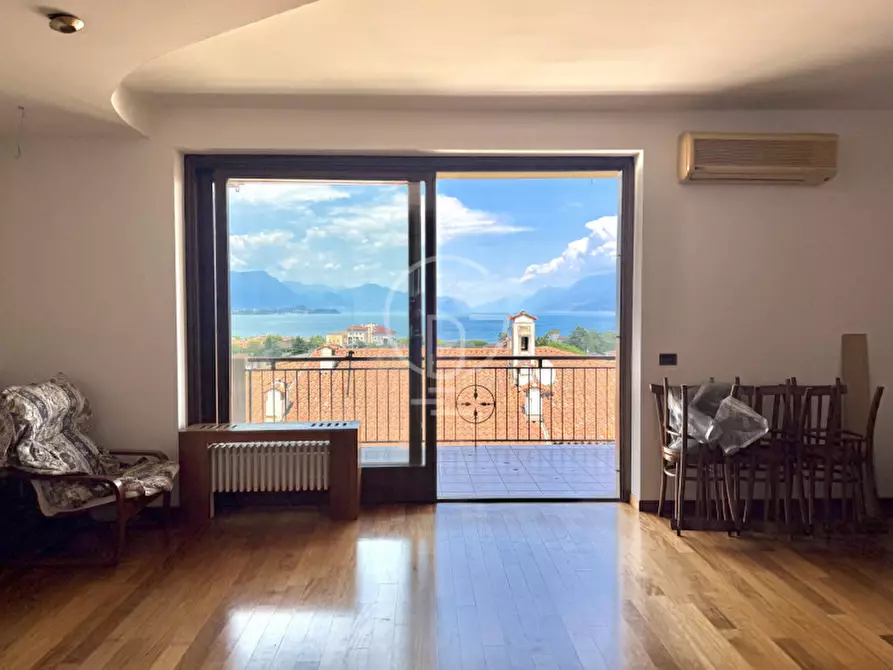 Immagine 2 di Appartamento in vendita  a Desenzano Del Garda