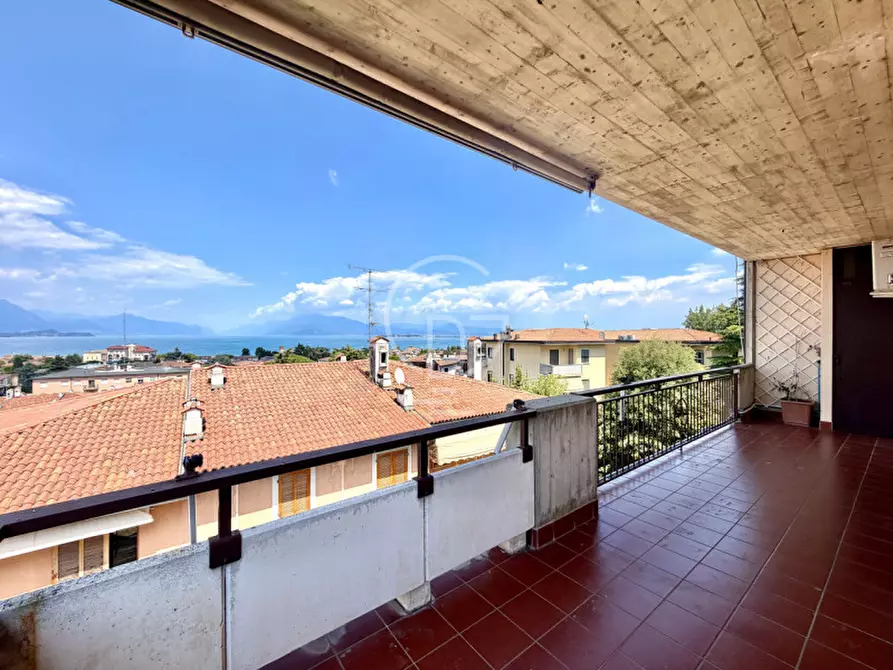 Immagine 3 di Appartamento in vendita  a Desenzano Del Garda