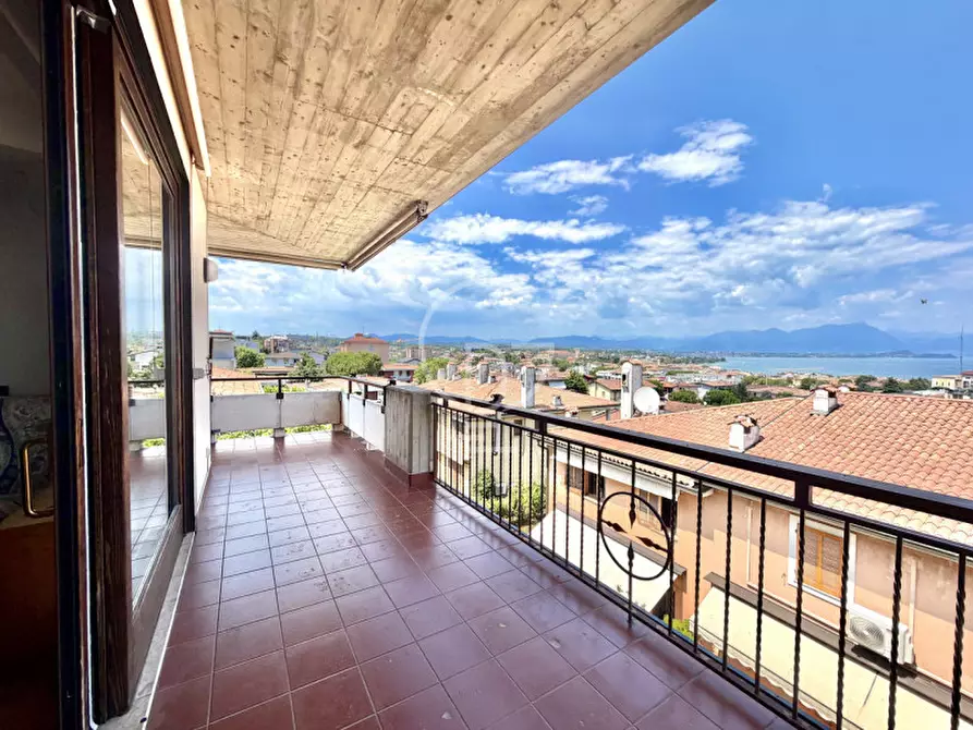 Immagine 4 di Appartamento in vendita  a Desenzano Del Garda