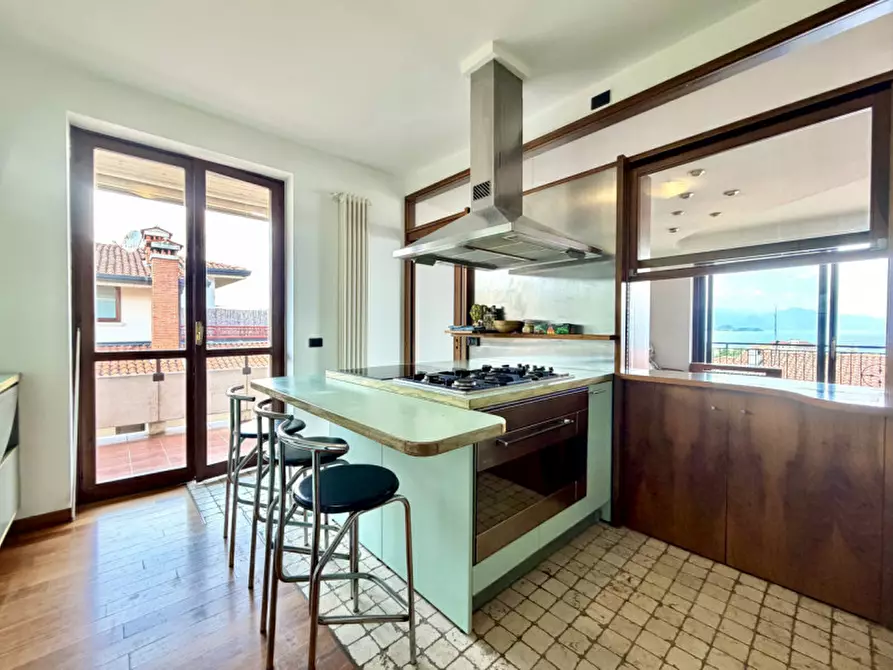 Immagine 13 di Appartamento in vendita  a Desenzano Del Garda