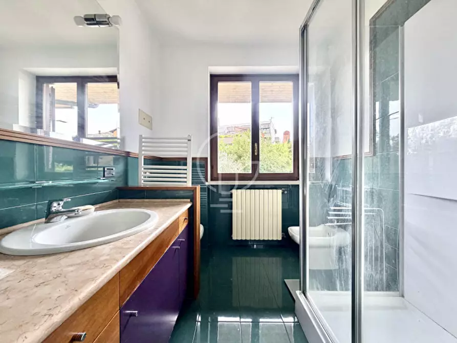 Immagine 29 di Appartamento in vendita  a Desenzano Del Garda