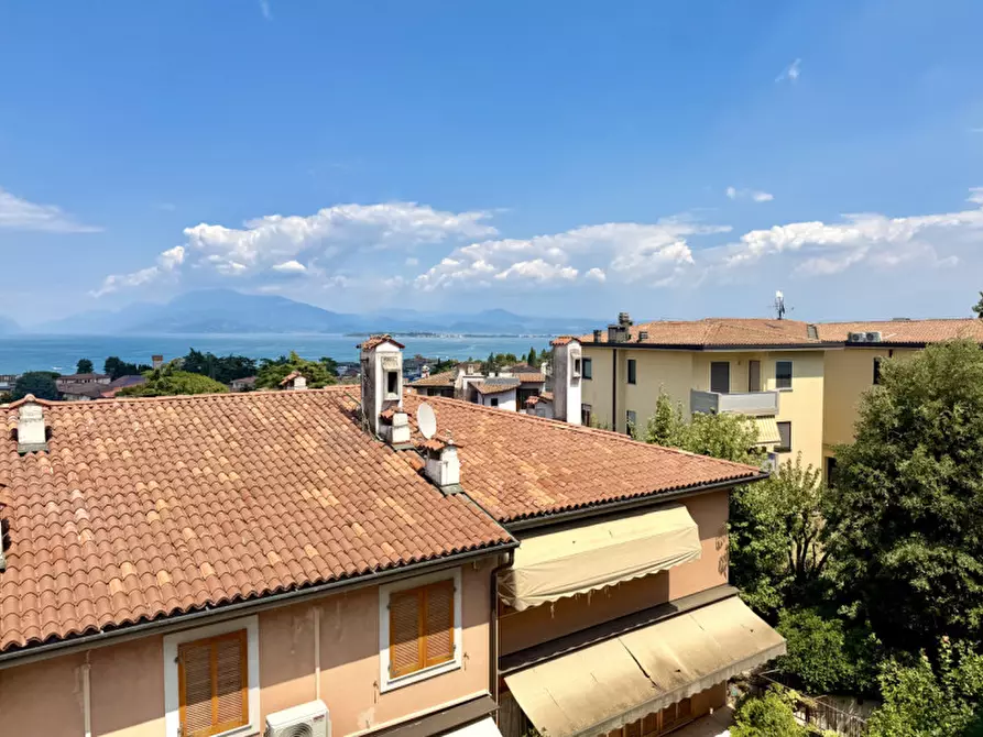 Immagine 35 di Appartamento in vendita  a Desenzano Del Garda