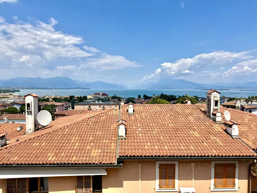 Immagine 36 di Appartamento in vendita  a Desenzano Del Garda