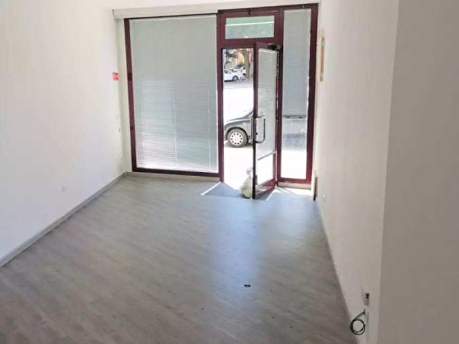 Immagine 6 di Negozio in affitto  in Via Aquileia a San Donà Di Piave