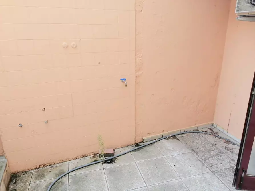 Immagine 13 di Negozio in affitto  in Via Aquileia a San Donà Di Piave