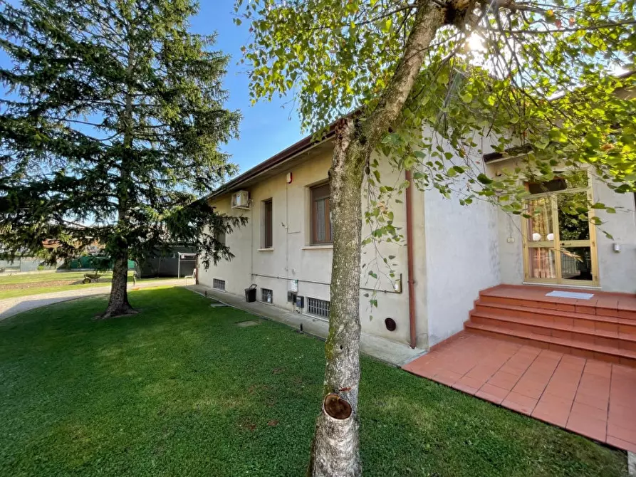 Immagine 1 di Villetta a schiera in vendita  a Gonzaga