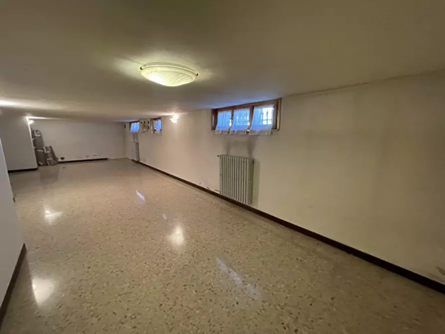 Immagine 27 di Villetta a schiera in vendita  a Gonzaga