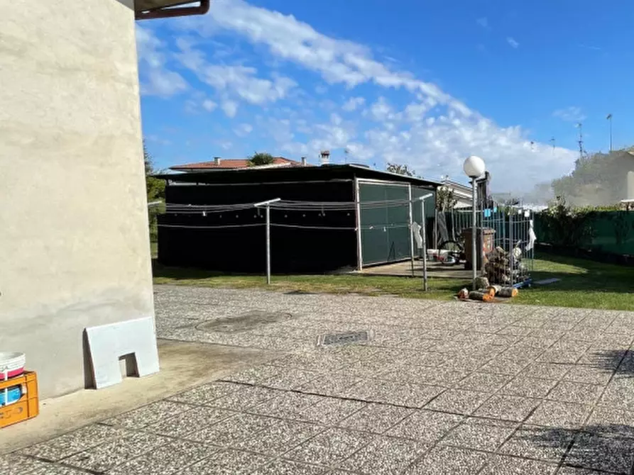 Immagine 29 di Villetta a schiera in vendita  a Gonzaga