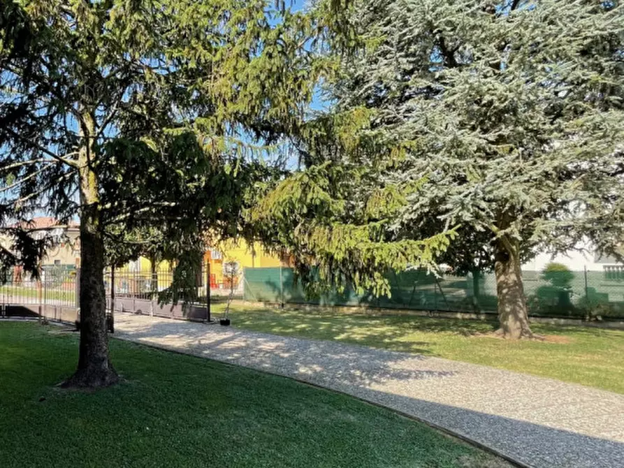 Immagine 30 di Villetta a schiera in vendita  a Gonzaga