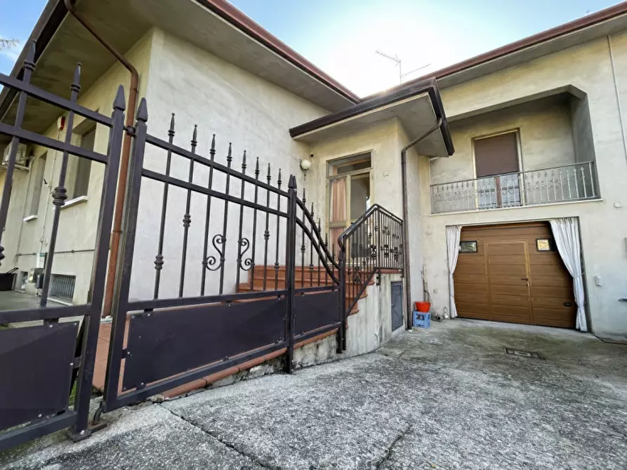 Immagine 33 di Villetta a schiera in vendita  a Gonzaga