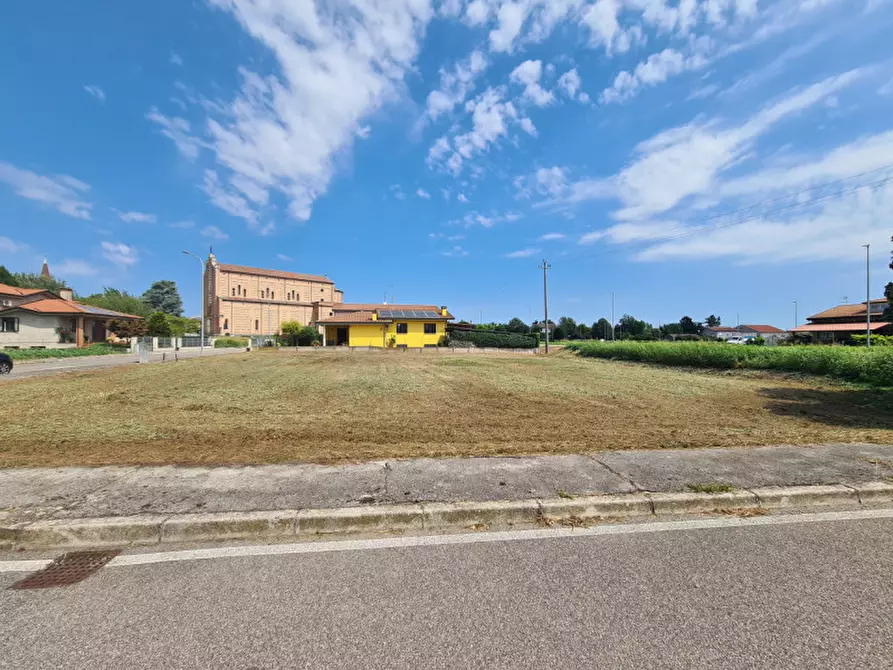 Immagine 5 di Terreno in vendita  in VIA ANTONIO SPILLER a Sant'urbano