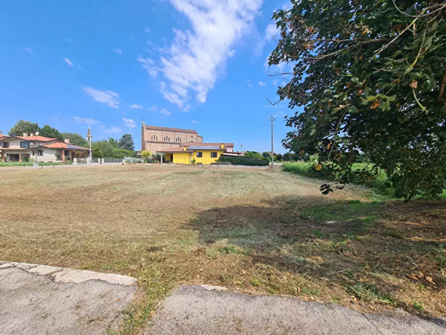 Immagine 6 di Terreno in vendita  in VIA ANTONIO SPILLER a Sant'urbano