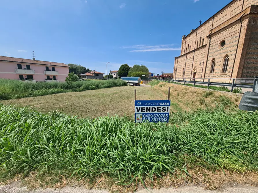 Immagine 3 di Terreno in vendita  in VIA DON ANTONIO SPILLER a Sant'urbano