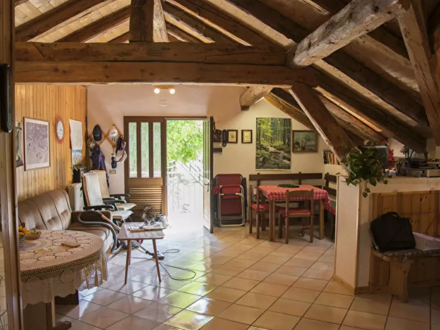 Immagine 4 di Appartamento in vendita  in Via Per Roncio a Mezzana