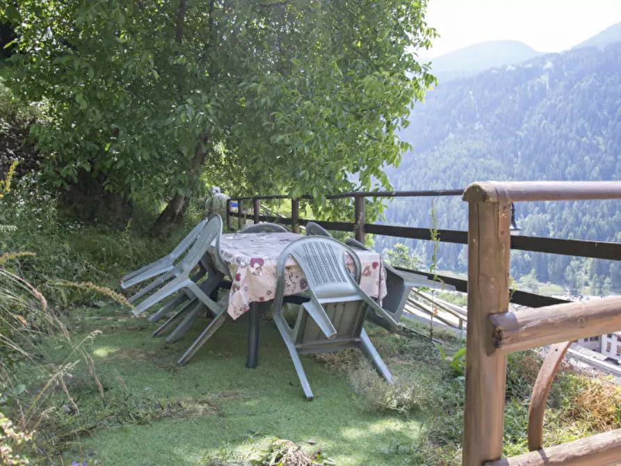 Immagine 11 di Appartamento in vendita  in Via Per Roncio a Mezzana