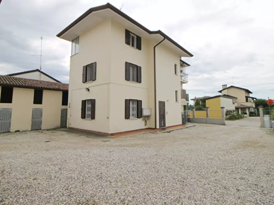 Immagine 1 di Appartamento in vendita  in Via Verdi a Pozzuolo Del Friuli
