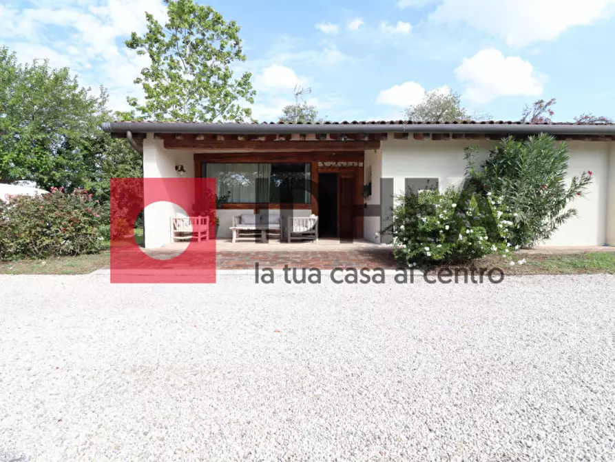 Immagine 2 di Palazzo in vendita  in Via sile a Spresiano