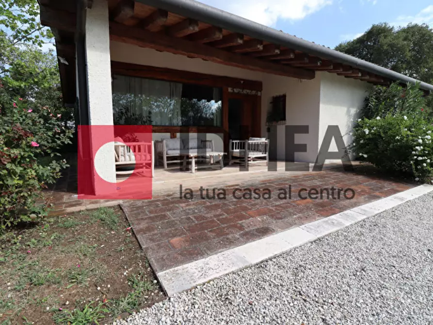 Immagine 3 di Palazzo in vendita  in Via sile a Spresiano