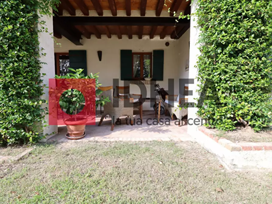 Immagine 11 di Palazzo in vendita  in Via sile a Spresiano