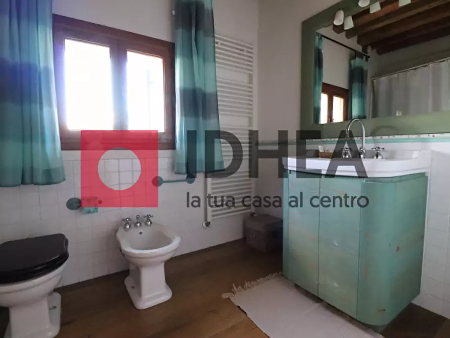 Immagine 42 di Palazzo in vendita  in Via sile a Spresiano