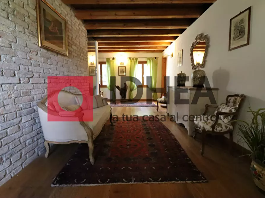 Immagine 55 di Palazzo in vendita  in Via sile a Spresiano