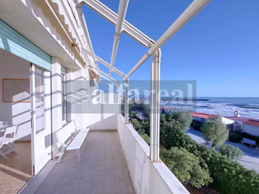 Immagine 4 di Palazzo in vendita  in Via Roma a Castiglione Della Pescaia