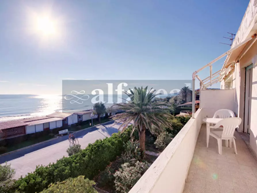 Immagine 39 di Palazzo in vendita  in Via Roma a Castiglione Della Pescaia