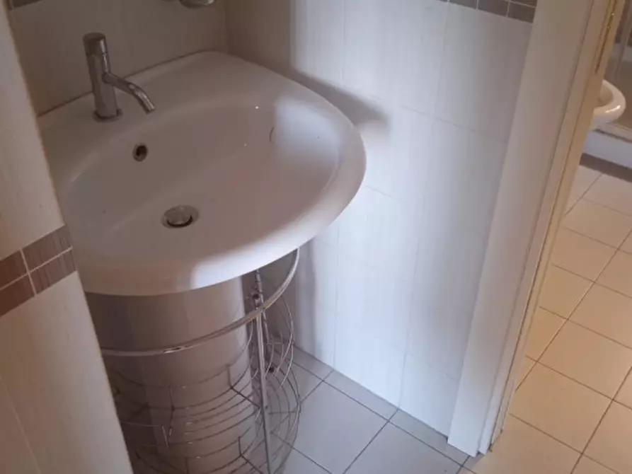 Immagine 30 di Appartamento in vendita  a Mondolfo