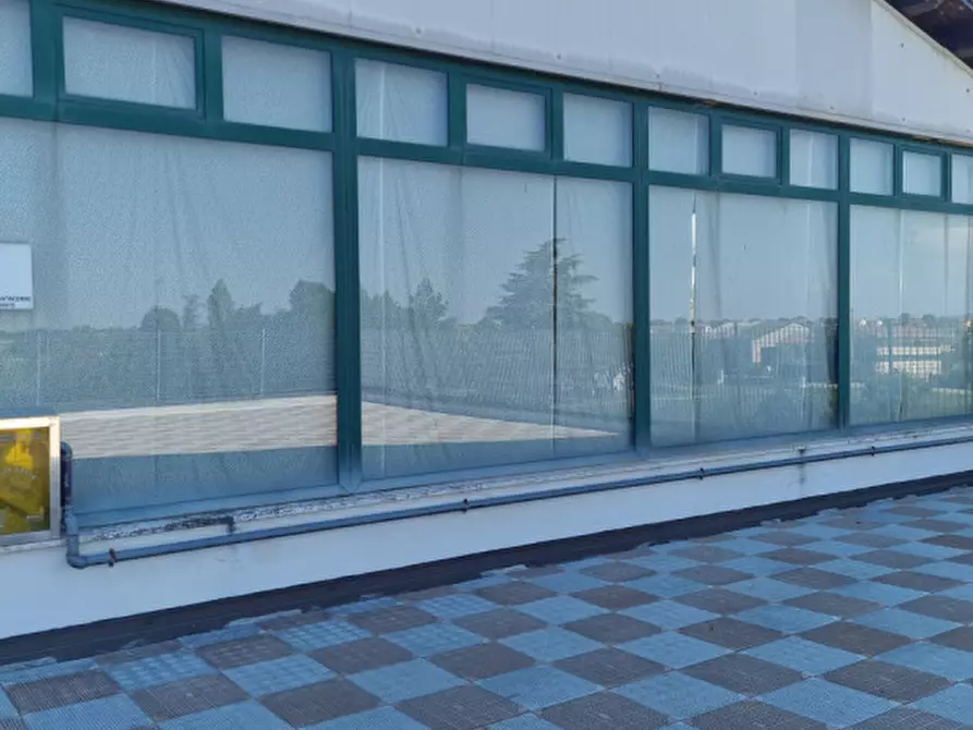 Immagine 3 di Negozio in vendita  in Via C. B Cavour n. 79 Este a Stanghella