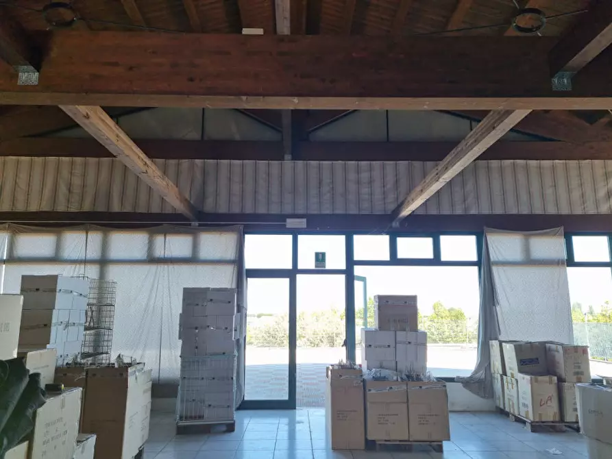 Immagine 9 di Negozio in vendita  in Via C. B Cavour n. 79 Este a Stanghella