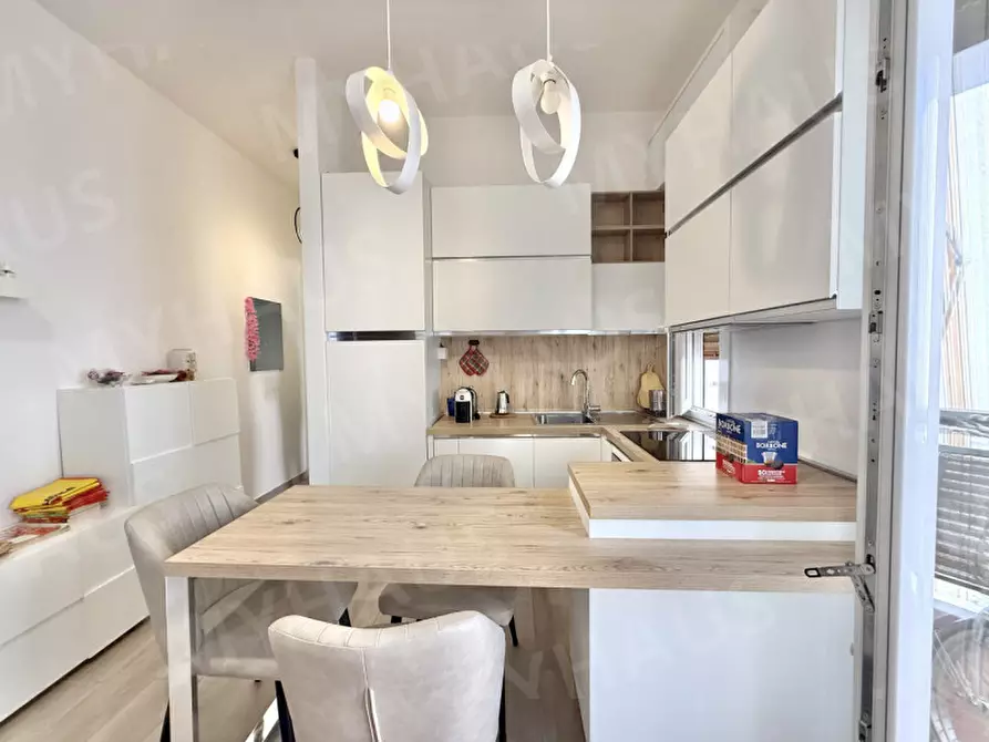 Immagine 4 di Appartamento in vendita  in Viale Andrea Mantegna, 23 a Cesenatico