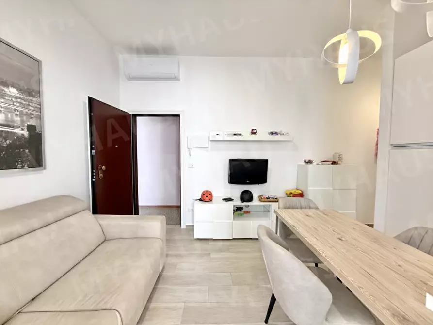 Immagine 6 di Appartamento in vendita  in Viale Andrea Mantegna, 23 a Cesenatico