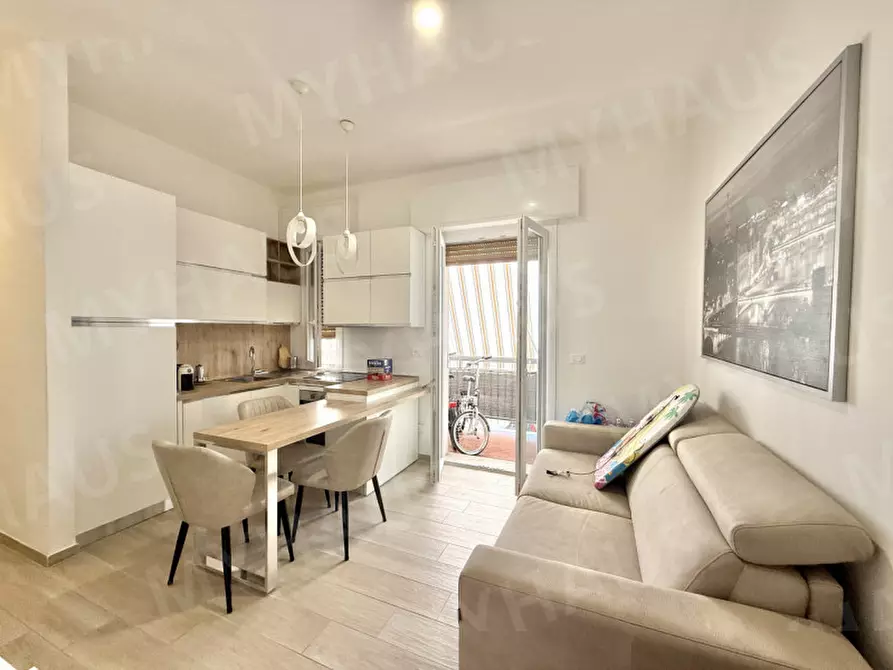 Immagine 7 di Appartamento in vendita  in Viale Andrea Mantegna, 23 a Cesenatico